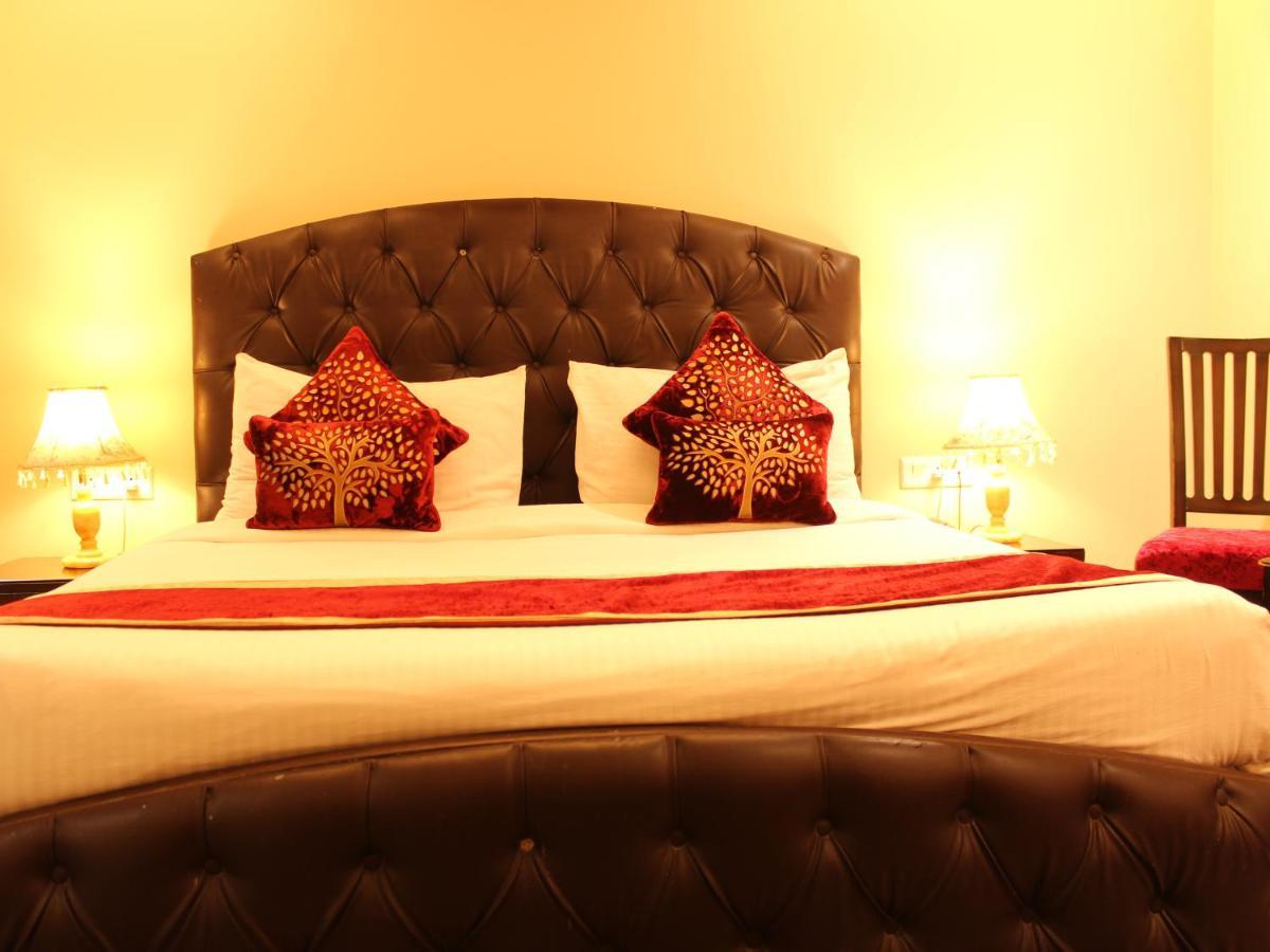 Karan Holidays Delhi  Dış mekan fotoğraf